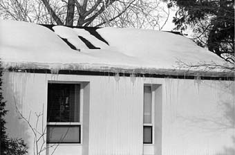 ice dam photo